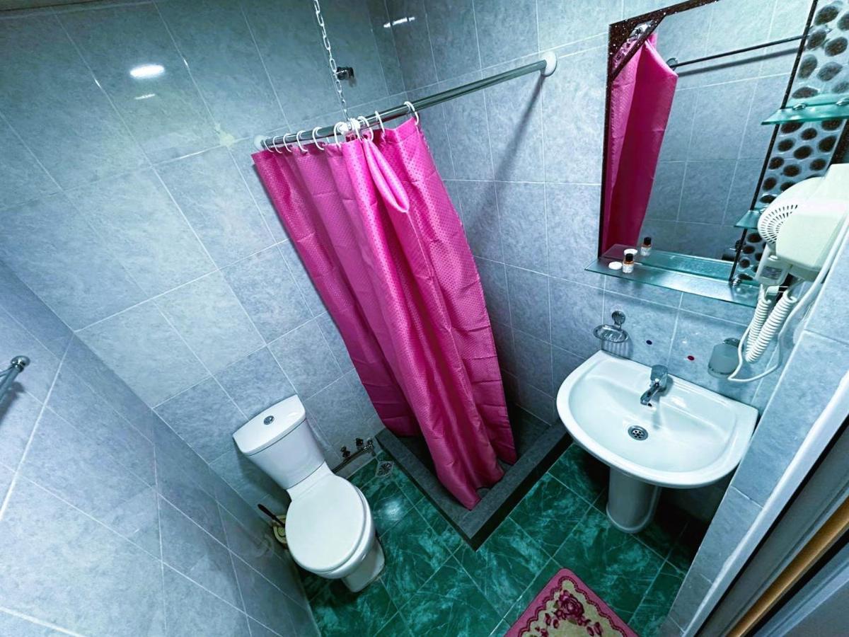 G Bakuri Hotel Batumi Luaran gambar