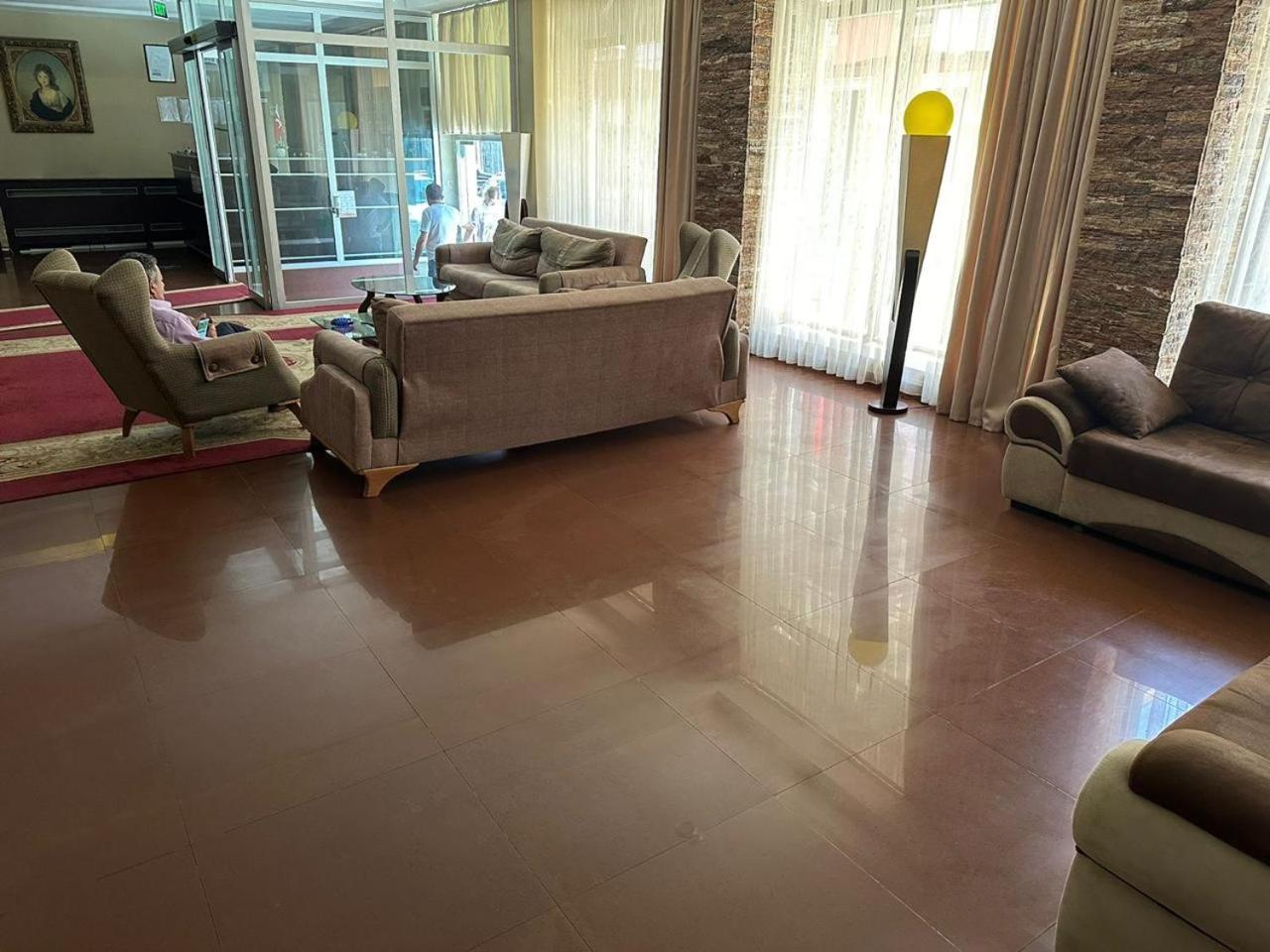 G Bakuri Hotel Batumi Luaran gambar
